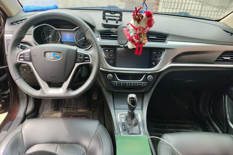 Used Geely Auto Emgrand 2017 Sedan Million Edition 1.5L CVT Upward Connectivity Version Center Console