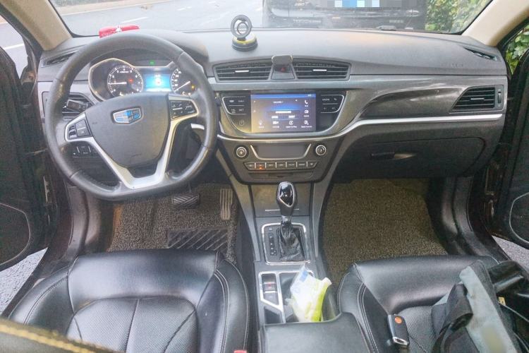 Used Geely Auto Emgrand 2017 Sedan Million Edition 1.5L CVT Upward Version Center Console