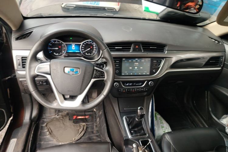 Used Geely Auto Emgrand 2017 Sedan Million Edition 1.5L Manual - Upward Version Center Console