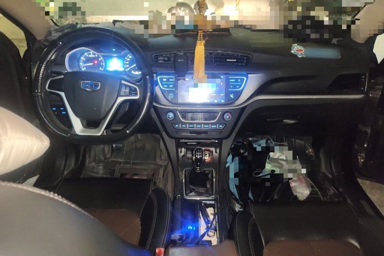 Used Geely Auto Emgrand 2017 Hatchback RS Million Edition 1.5L Manual Upward Version Center Console