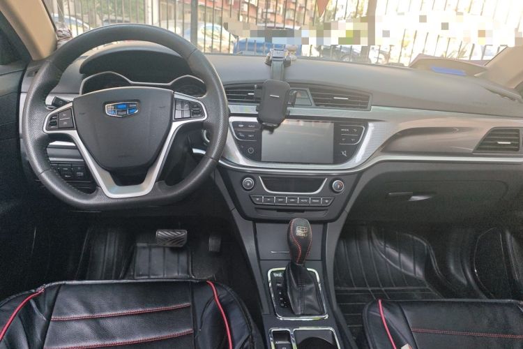 Used Geely Auto Emgrand 2017 Sedan Million Edition 1.5L CVT Upward Version Center Console