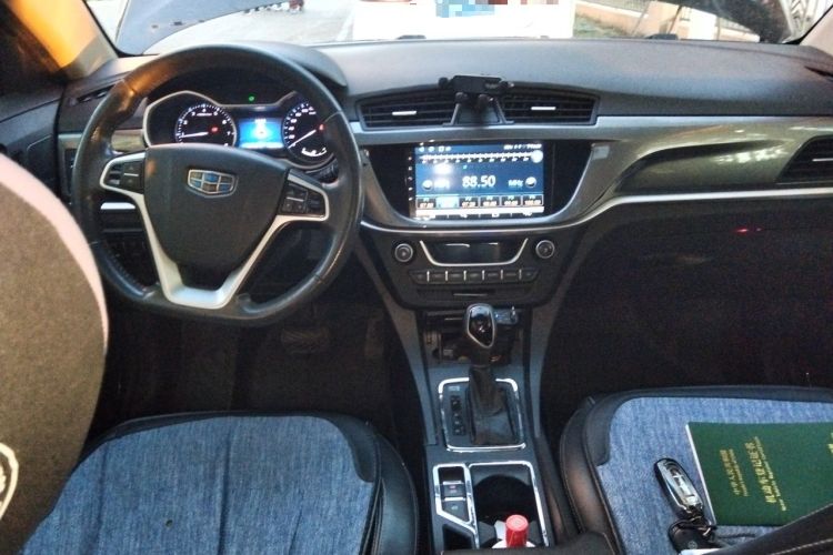 Used Geely Auto Emgrand 2017 Sedan Million Edition 1.5L CVT Upward Version Center Console