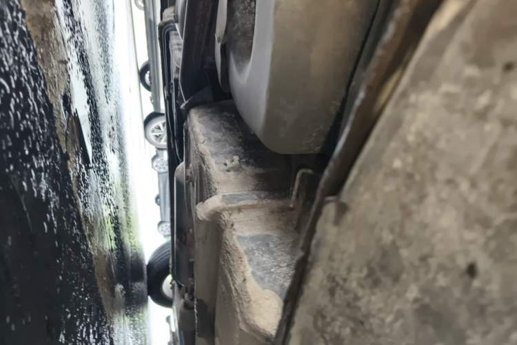Used Geely Auto Emgrand 2017 Sedan Million Edition 1.5L CVT Upward Version Chassis Rear Right