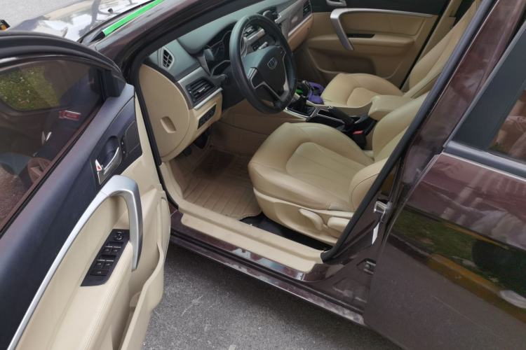 Used Geely Auto Emgrand 2017 Sedan Million Edition 1.5L Manual Luxury Model Driver Seat
