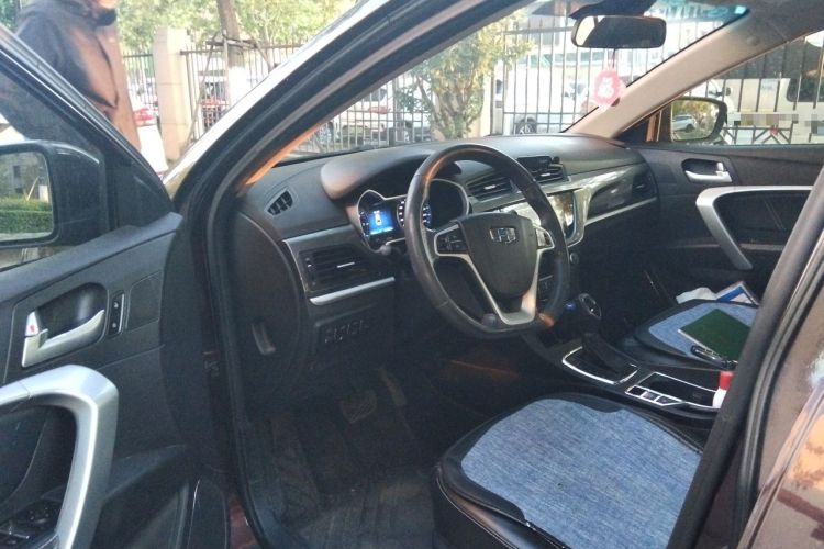 Used Geely Auto Emgrand 2017 Sedan Million Edition 1.5L CVT Upward Version Driver Seat