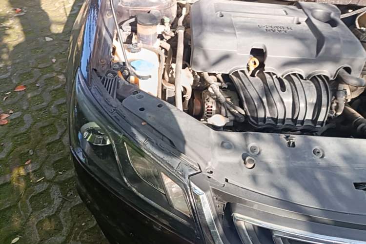 Used Geely Auto Emgrand 2017 Sedan Million Edition 1.5L CVT Upward Version Engine Bay Right