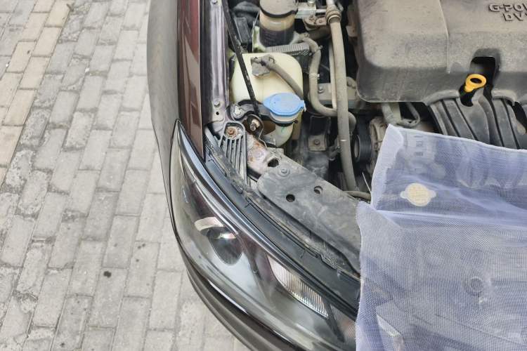 Used Geely Auto Emgrand 2017 Sedan Million Edition 1.5L Manual - Upward Version Engine Bay Right