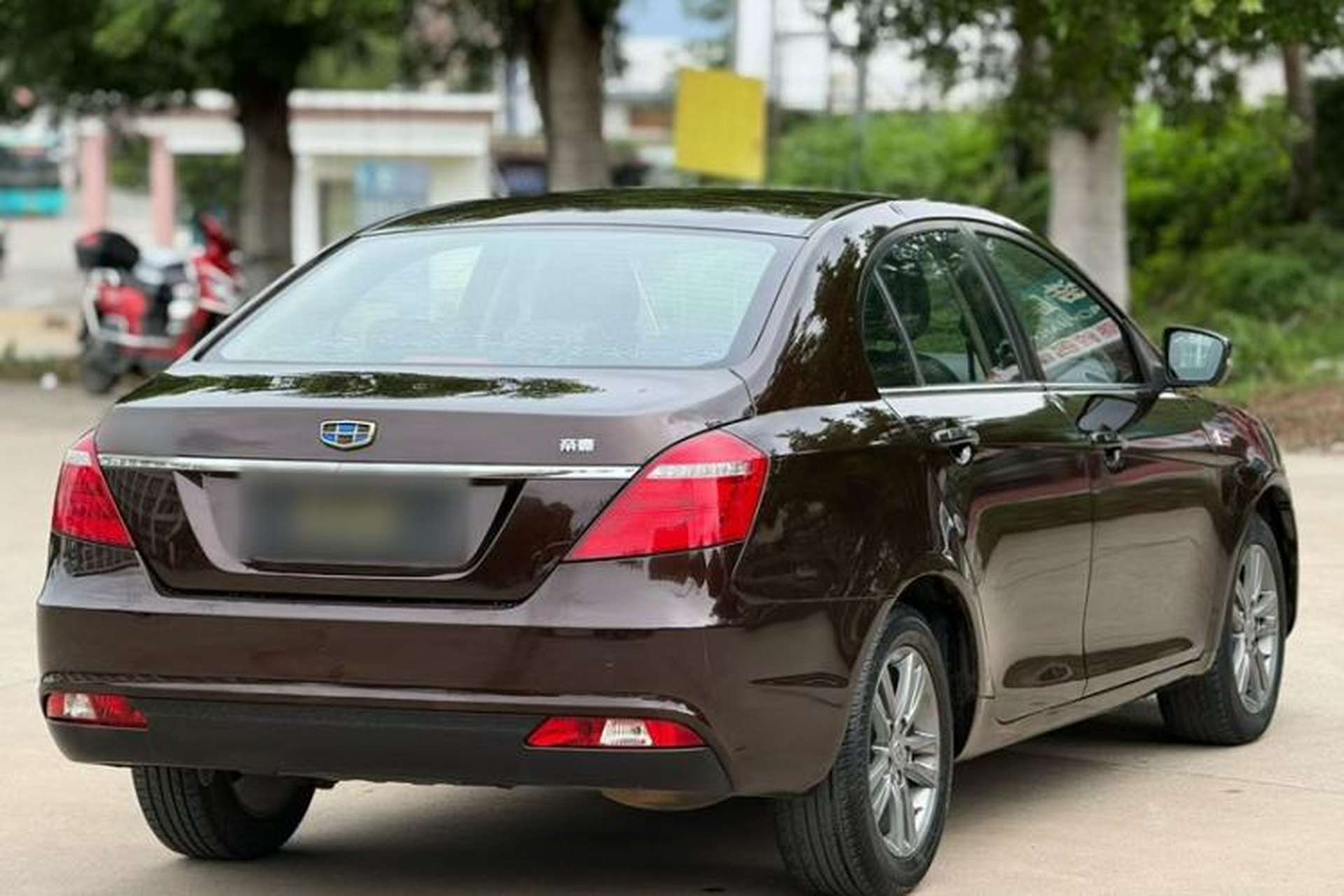 Used Geely Auto Emgrand 2017 Sedan Million Edition 1.5L CVT Upward Version Exterior 3