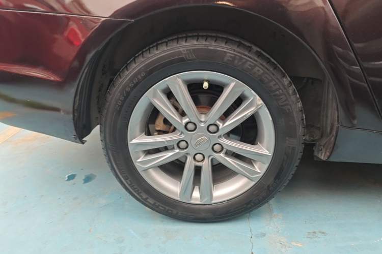 Used Geely Auto Emgrand 2017 Sedan Million Edition 1.5L CVT Upward Version Exterior 5