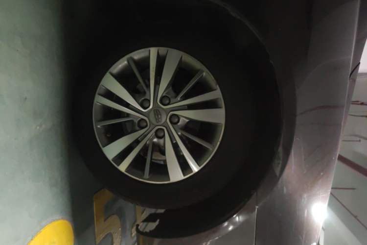 Used Geely Auto Emgrand 2017 Sedan Million Edition 1.5L CVT Upward Version Exterior 7