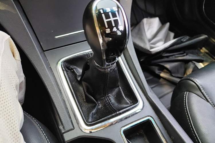 Used Geely Auto Emgrand 2017 Sedan Million Edition 1.5L Manual - Upward Version Gear Lever