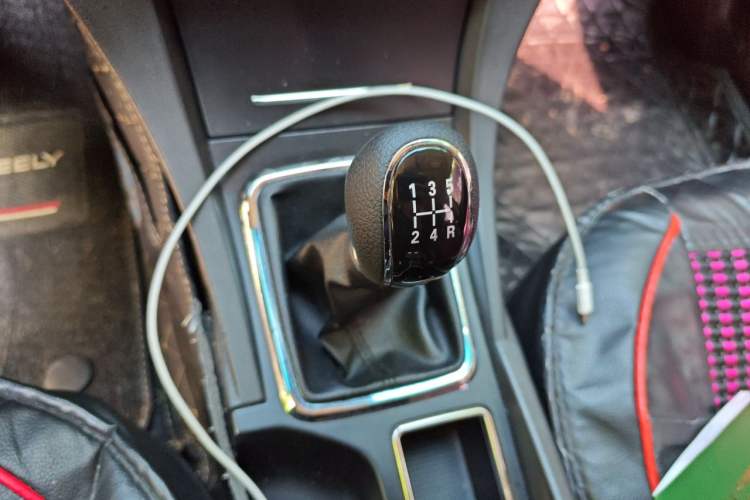 Used Geely Auto Emgrand 2017 Hatchback RS Million Edition 1.5L Manual Upward Version Gear Lever