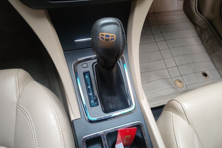 Used Geely Auto Emgrand 2017 Sedan Million Edition 1.5L CVT Luxury Model Gear Lever
