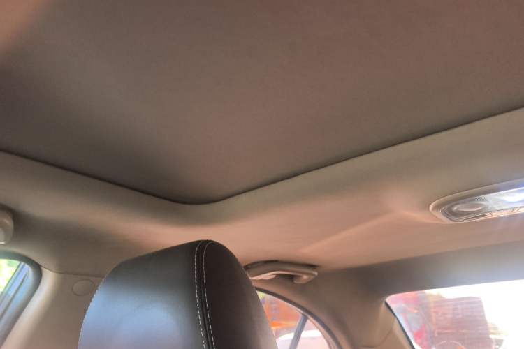 Used Geely Auto Emgrand 2017 Sedan Million Edition 1.5L CVT Upward Version Headliner