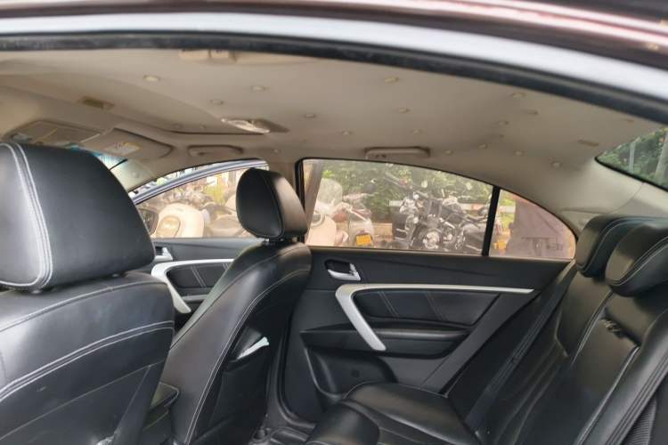 Used Geely Auto Emgrand 2017 Sedan Million Edition 1.5L CVT Upward Version Headliner
