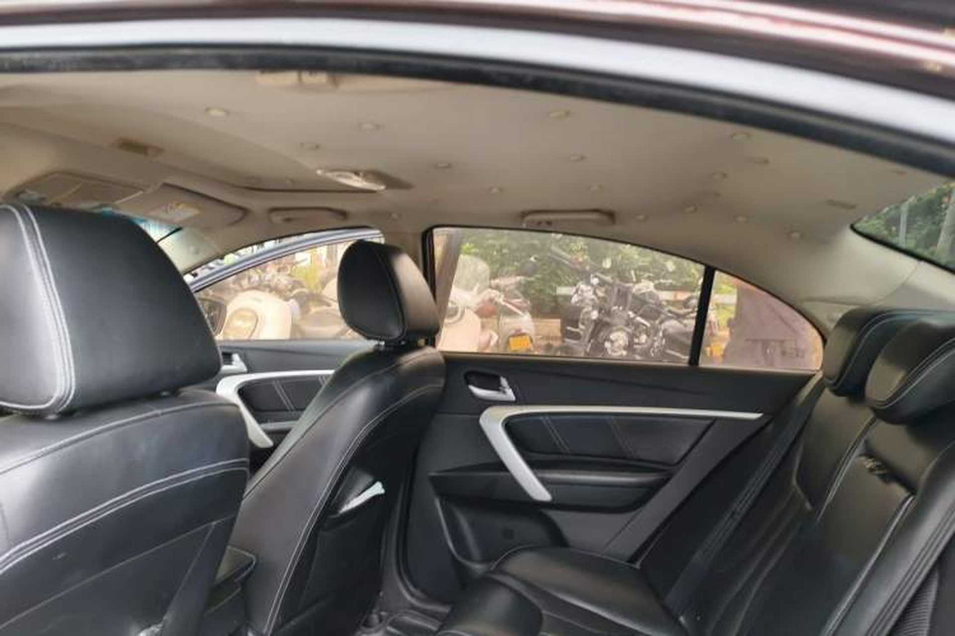 Used Geely Auto Emgrand 2017 Sedan Million Edition 1.5L CVT Upward Version Headliner