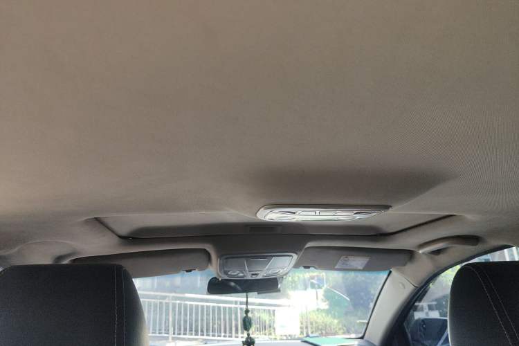 Used Geely Auto Emgrand 2017 Sedan Million Edition 1.5L Manual - Upward Version Headliner