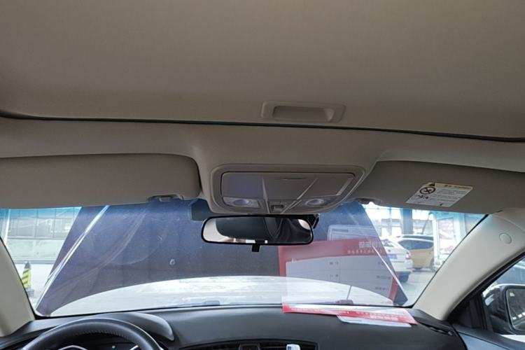 Used Geely Auto Emgrand 2017 Sedan Million Edition 1.5L CVT Upward Version Headliner