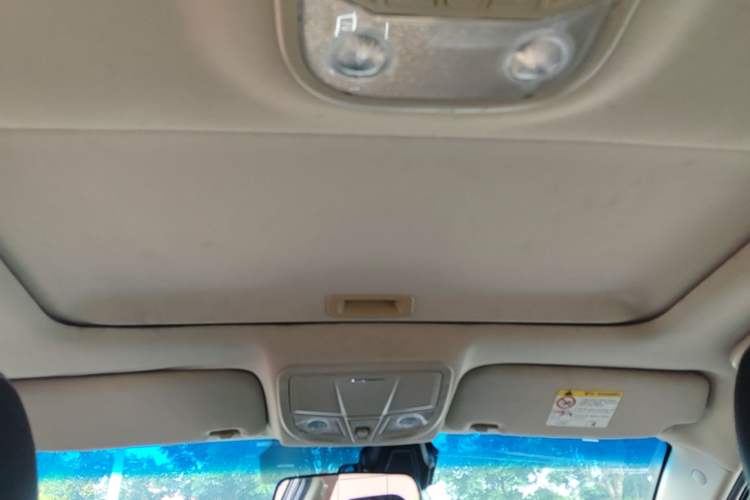 Used Geely Auto Emgrand 2017 Sedan Million Edition 1.5L CVT Upward Version Headliner