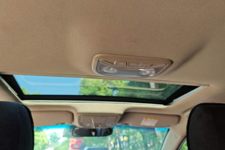 Used Geely Auto Emgrand 2017 Hatchback RS Million Edition 1.5L Manual Upward Version Headliner