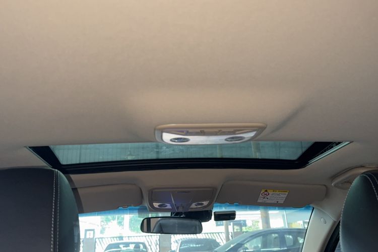 Used Geely Auto Emgrand 2017 Sedan Million Edition 1.5L CVT Upward Version Headliner