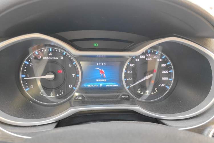 Used Geely Auto Emgrand 2017 Sedan Million Edition 1.5L CVT Luxury Model Instrument Cluster