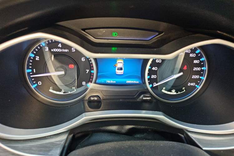 Used Geely Auto Emgrand 2017 Sedan Million Edition 1.5L Manual Luxury Model Instrument Cluster