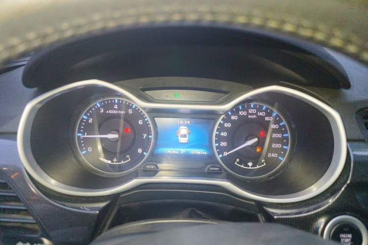Used Geely Auto Emgrand 2017 Sedan Million Edition 1.5L CVT Upward Version Instrument Cluster
