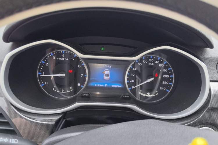 Used Geely Auto Emgrand 2017 Sedan Million Edition 1.5L CVT Upward Connectivity Version Instrument Cluster