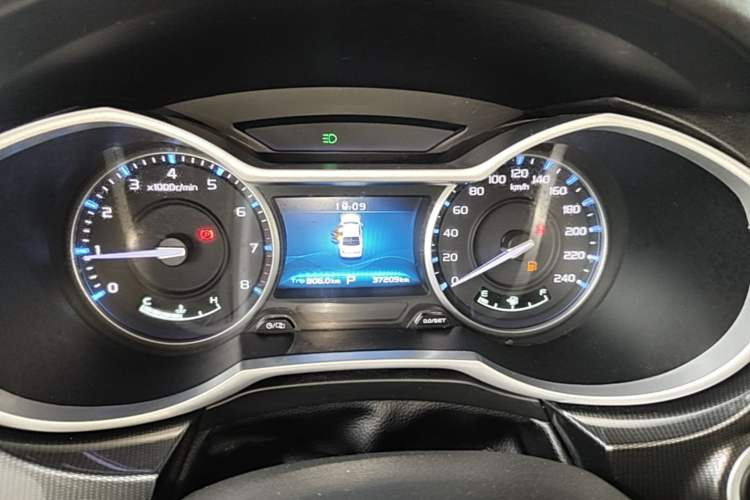 Used Geely Auto Emgrand 2017 Sedan Million Edition 1.5L CVT Upward Version Instrument Cluster