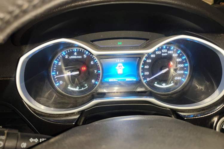 Used Geely Auto Emgrand 2017 Hatchback RS Million Edition 1.5L Manual Upward Version Instrument Cluster