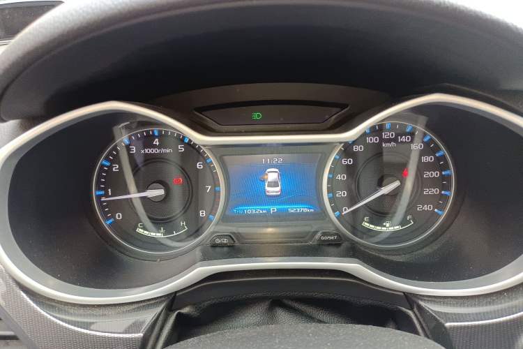 Used Geely Auto Emgrand 2017 Sedan Million Edition 1.5L CVT Upward Connectivity Version Instrument Cluster