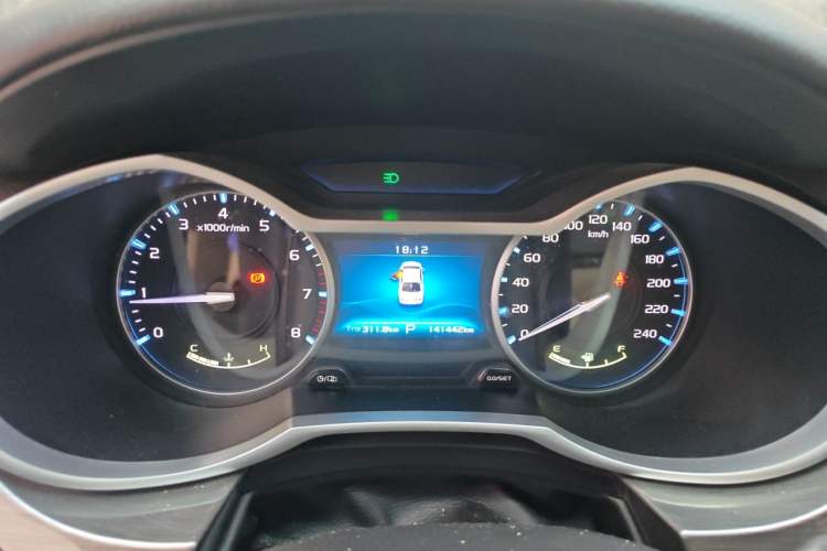 Used Geely Auto Emgrand 2017 Sedan Million Edition 1.5L CVT Luxury Model Instrument Cluster