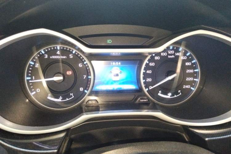 Used Geely Auto Emgrand 2017 Sedan Million Edition 1.5L CVT Upward Version Instrument Cluster
