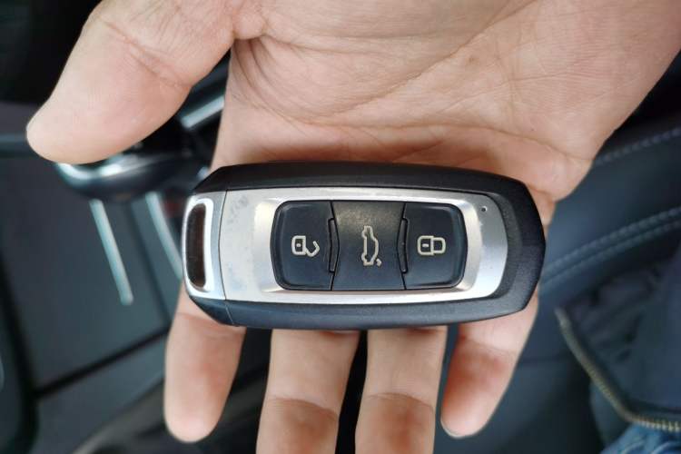 Used Geely Auto Emgrand 2017 Sedan Million Edition 1.5L Manual - Upward Version Interior 1