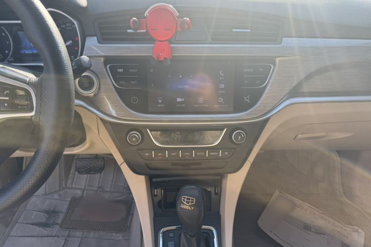 Used Geely Auto Emgrand 2017 Sedan Million Edition 1.5L CVT Luxury Model Interior 1