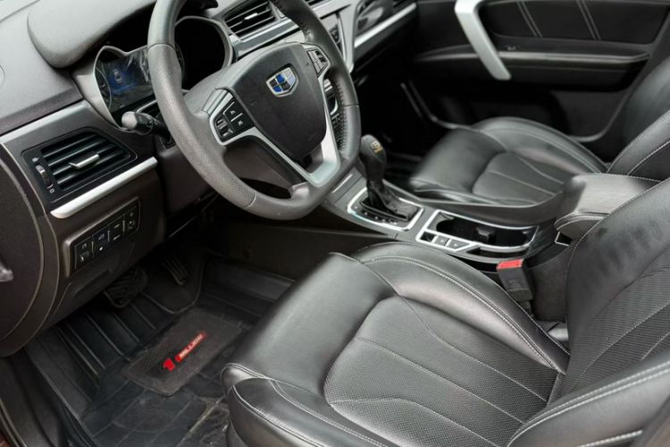 Used Geely Auto Emgrand 2017 Sedan Million Edition 1.5L CVT Upward Version Interior 2