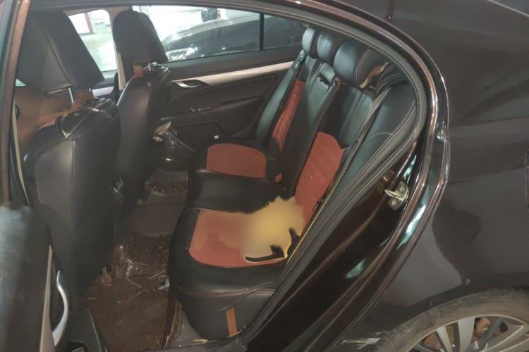 Used Geely Auto Emgrand 2017 Sedan Million Edition 1.5L CVT Upward Version Interior 4
