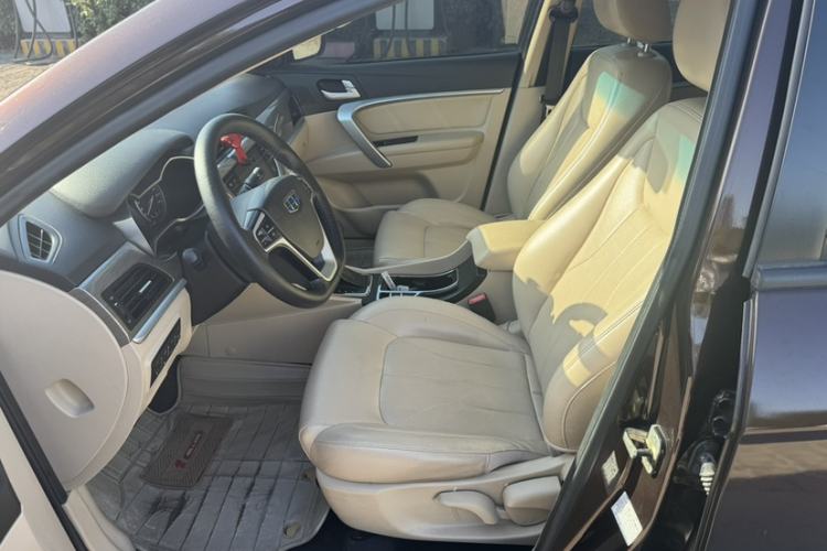 Used Geely Auto Emgrand 2017 Sedan Million Edition 1.5L CVT Luxury Model Interior 5