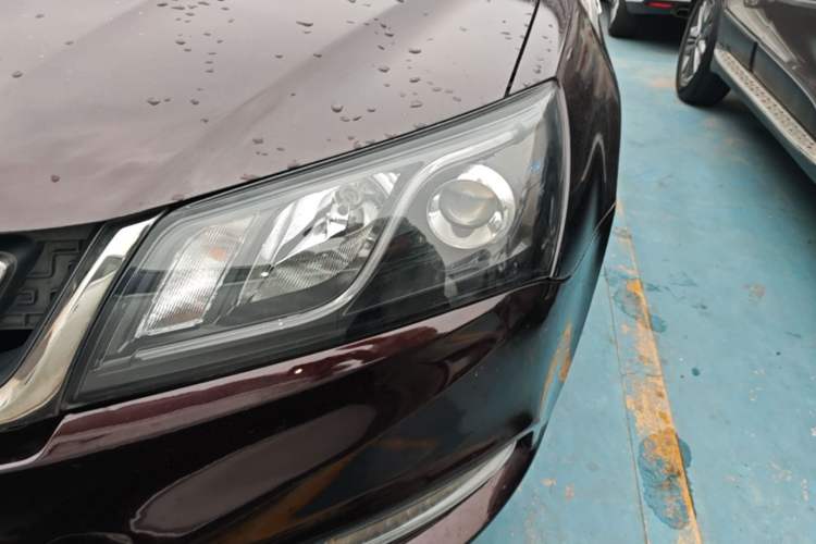 Used Geely Auto Emgrand 2017 Sedan Million Edition 1.5L CVT Upward Version Left Front Headlight