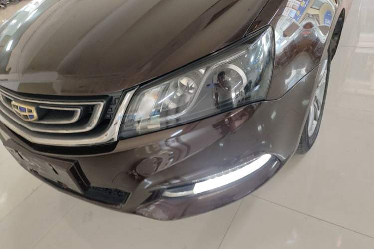 Used Geely Auto Emgrand 2017 Sedan Million Edition 1.5L Manual Upward Connect Version Left Front Headlight
