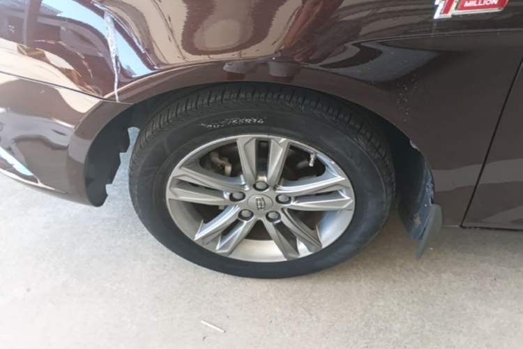 Used Geely Auto Emgrand 2017 Sedan Million Edition 1.5L CVT Upward Version Left Front Wheel Hub