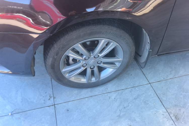 Used Geely Auto Emgrand 2017 Sedan Million Edition 1.5L CVT Upward Version Left Front Wheel Hub