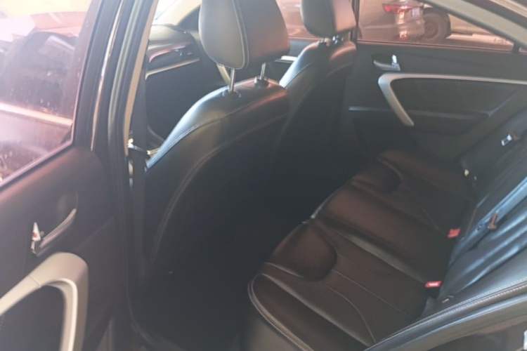 Used Geely Auto Emgrand 2017 Sedan Million Edition 1.5L CVT Upward Version Left Rear Seat