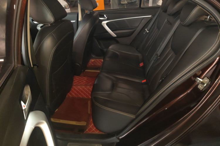 Used Geely Auto Emgrand 2017 Sedan Million Edition 1.5L CVT Upward Version Left Rear Seat