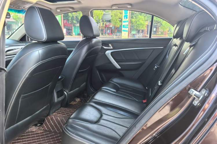 Used Geely Auto Emgrand 2017 Sedan Million Edition 1.5L CVT Upward Version Left Rear Seat