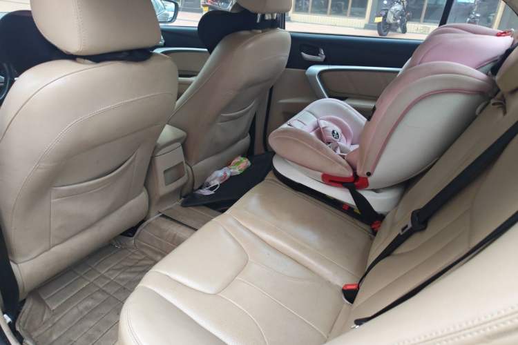 Used Geely Auto Emgrand 2017 Sedan Million Edition 1.5L CVT Luxury Model Left Rear Seat