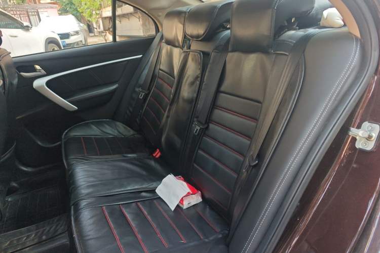 Used Geely Auto Emgrand 2017 Sedan Million Edition 1.5L CVT Upward Version Left Rear Seat