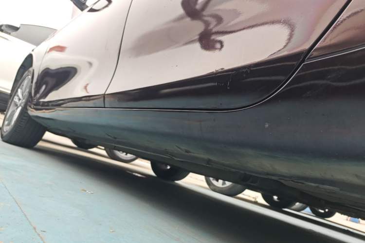 Used Geely Auto Emgrand 2017 Sedan Million Edition 1.5L CVT Upward Version Left Side Sill