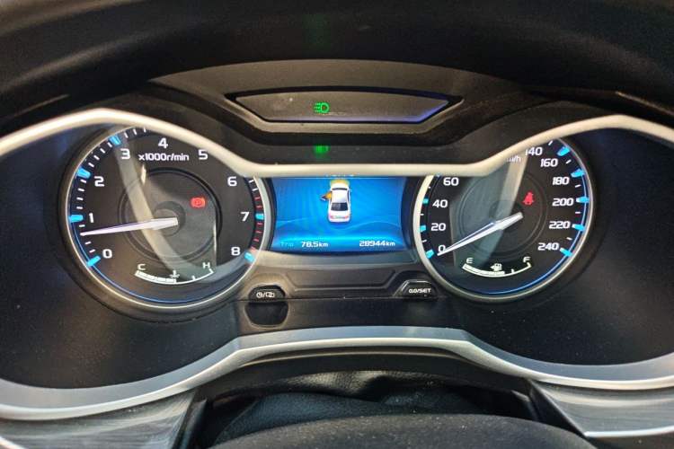 Used Geely Auto Emgrand 2017 Sedan Million Edition 1.5L Manual Luxury Model Odometer Close Up